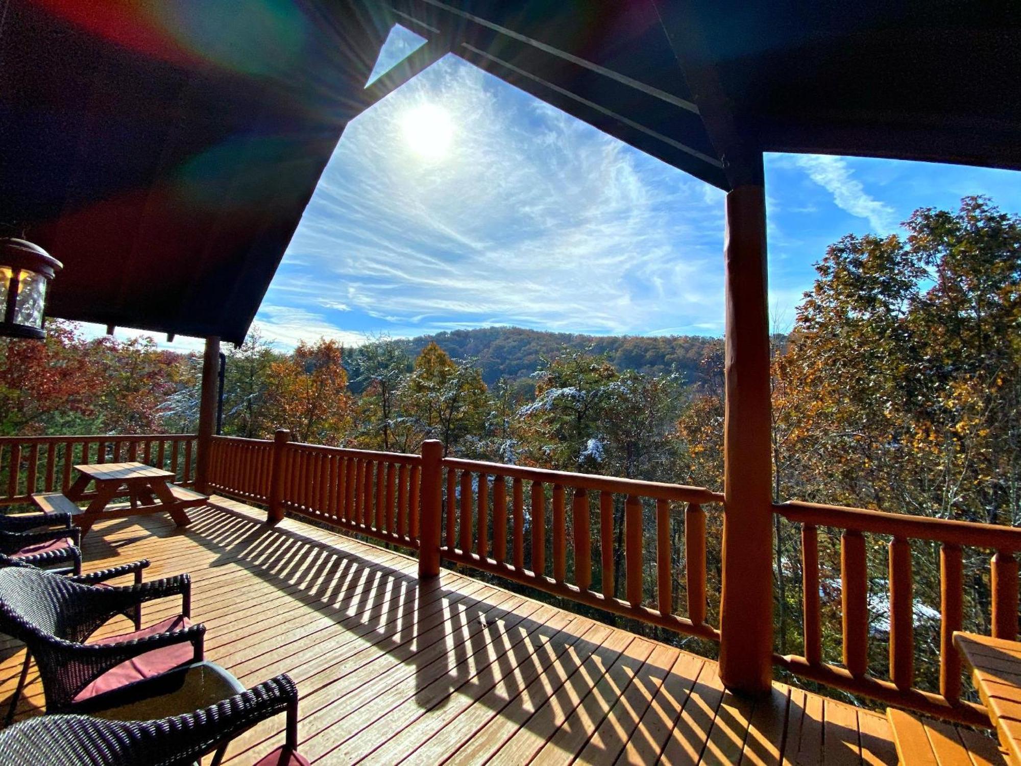 Bearadise Ridge A Rustic In The Heart Of Wears Valley Just 4 Miles From The Gsmnp Entrance